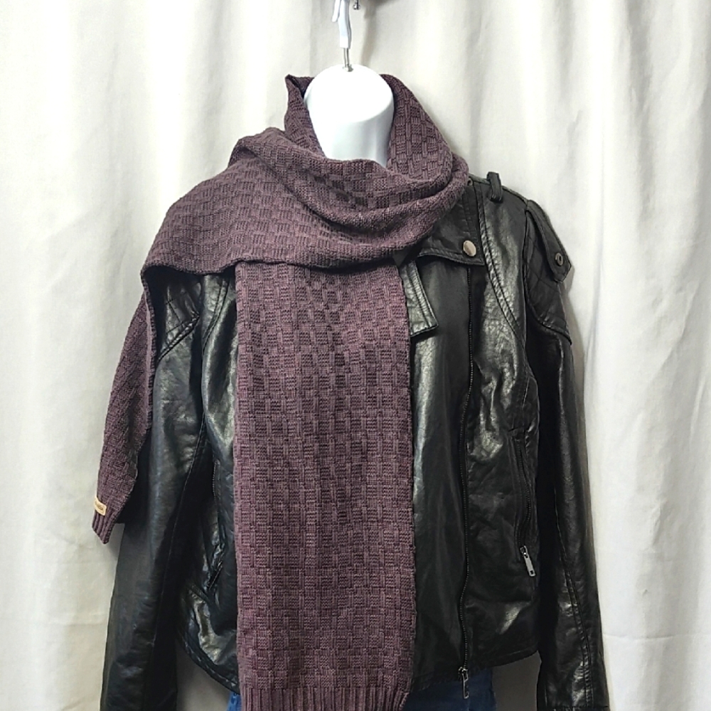 Columbia Purple Scarf